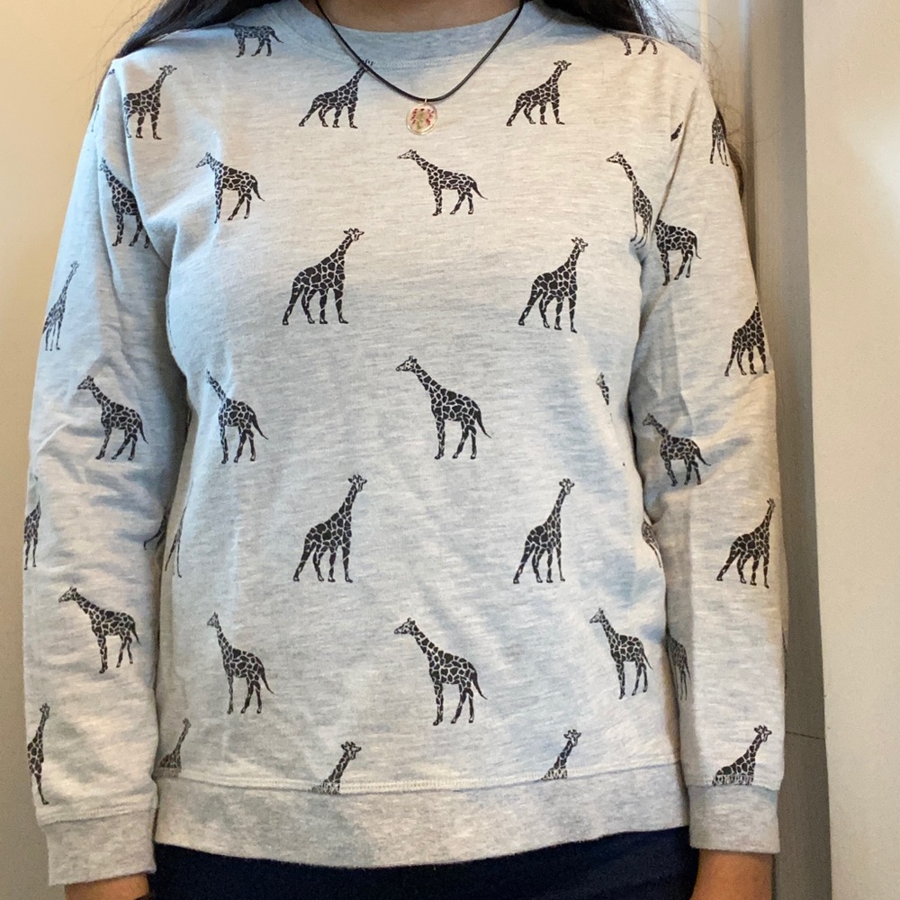 forever 21 grey giraffe print sweater